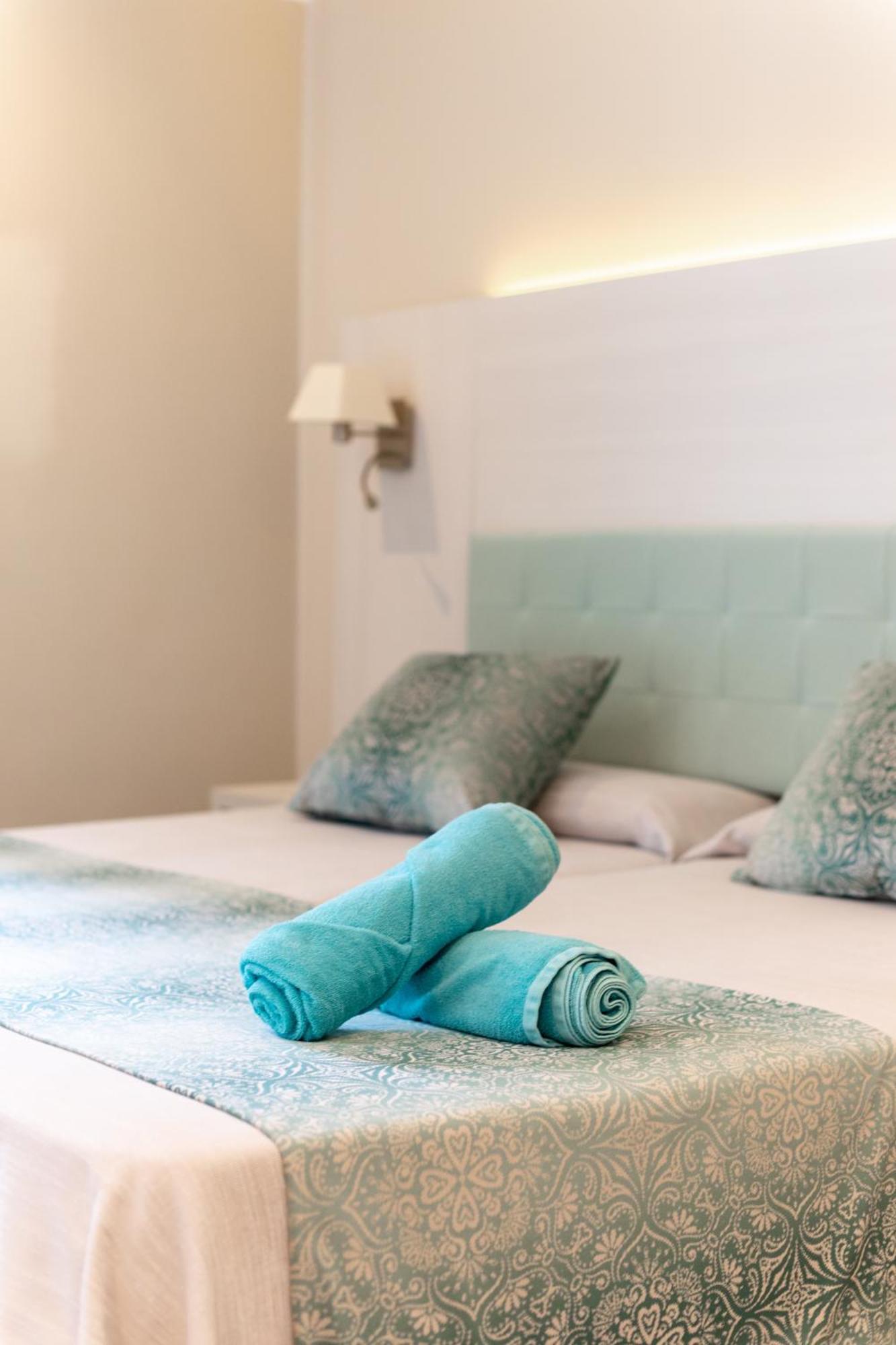 Ona Palmira Paguera Hotel ปาเกรา ภายนอก รูปภาพ