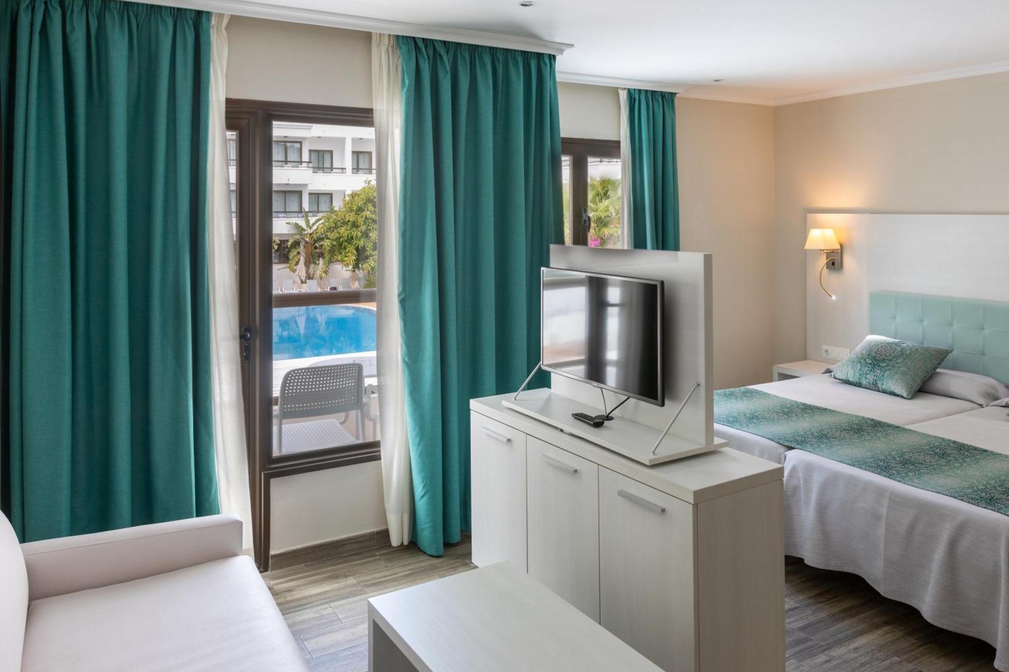 Ona Palmira Paguera Hotel ปาเกรา ภายนอก รูปภาพ