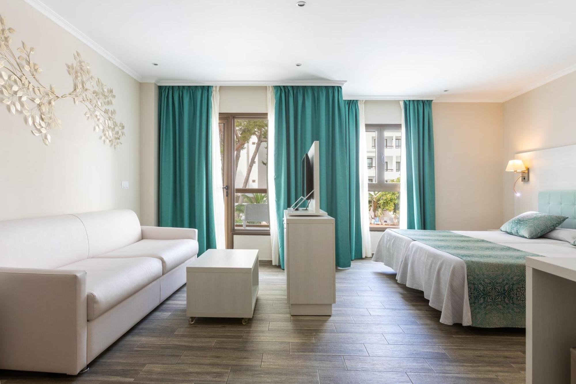 Ona Palmira Paguera Hotel ปาเกรา ภายนอก รูปภาพ