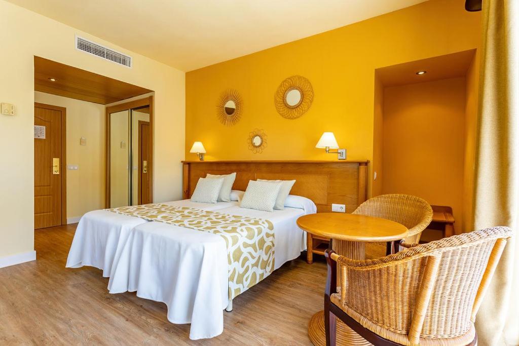 Ona Palmira Paguera Hotel ปาเกรา ห้อง รูปภาพ
