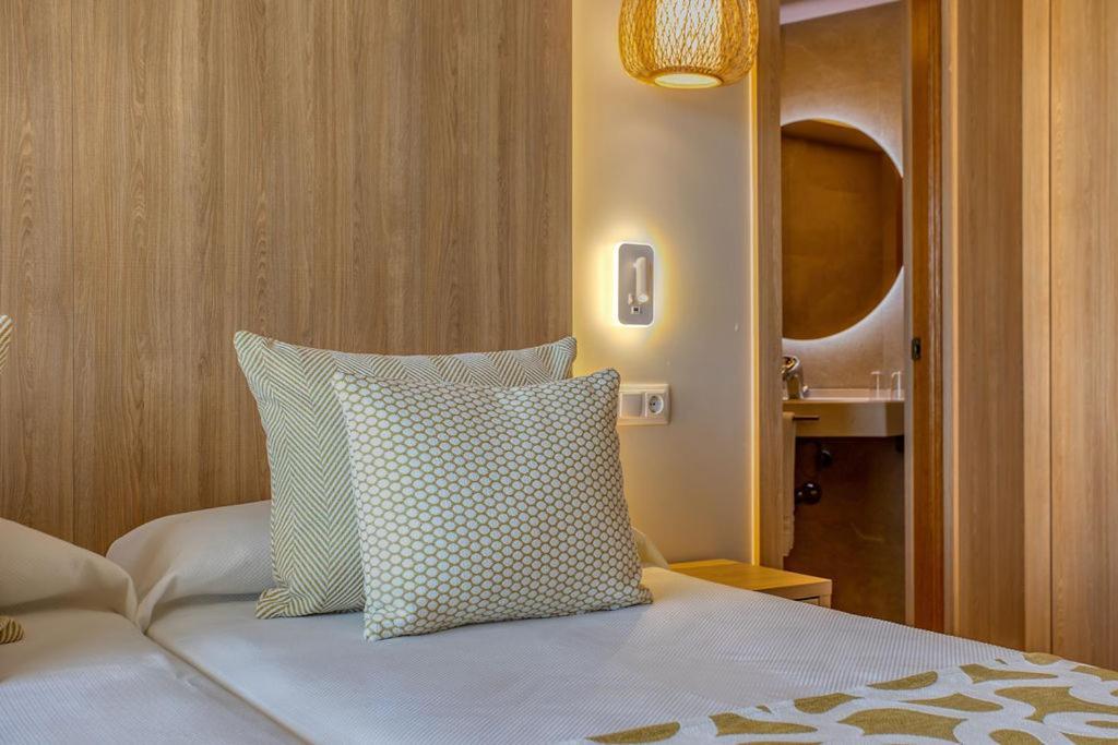 Ona Palmira Paguera Hotel ปาเกรา ภายนอก รูปภาพ